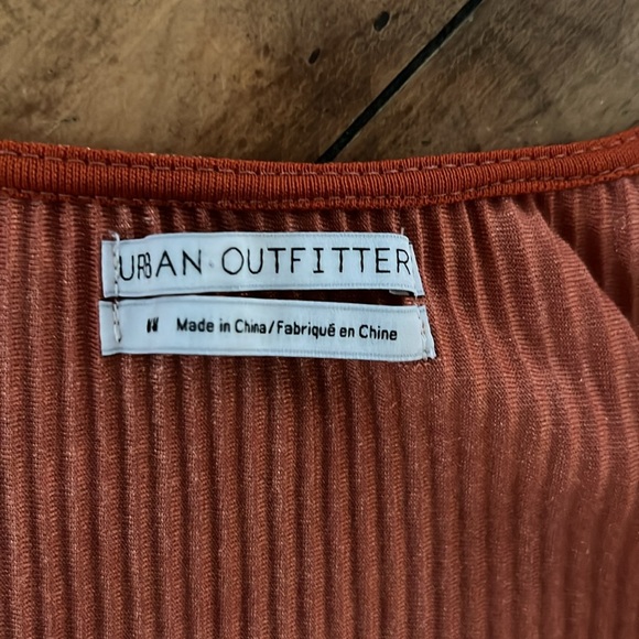 Urban outfitters- ribbed peplum top size M - Picture 4 of 8